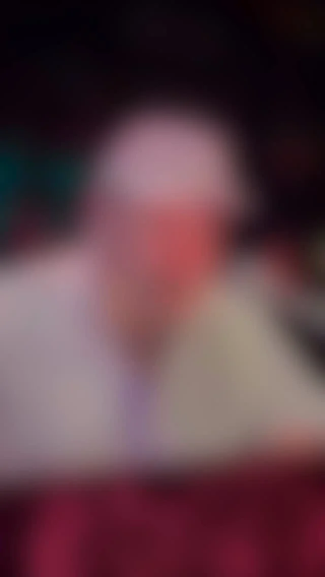 Lieb mich heiß an kalten Tagen…
…diesen Song aus dem Winterprogramm wird es auf unserem neuen Album geben. Bis es im Januar so weit ist mit dem Release freuen wir uns darauf, die Nummer gemeinsam mit Johannes Thalmayr und seinen wunderbaren Zeilen spielen zu dürfen. Wann und wo? Bei unseren Winterkonzerten:
14.12.25: Ingolstadt Altstadttheater
16.12.25: München Deutsches Theater
16.01.26: Wackersberg
17.01.26: Türkenfeld
#sonntagsession #liebmichheißankaltentagen #bayerischepoesie #winterzeit #mundartfolk #liebeindiewelt #reiwas