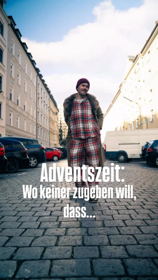 Adventszeit: wo selbst da grantigste Kopf a Herz hat..:.
„Lieb mich heiß an kalten Tagen“ – a Lied für alle, die bei Kälte a warm’s Herz brauchen (und’s nie laut sagen würden).
👉 Hör’s dir an, „bevor de staade Zeit scho wieder umme is!“

Kamera: @luis.koechl Danke!

#kaltetage #folkpop #reiwas #dialektmusik #advent