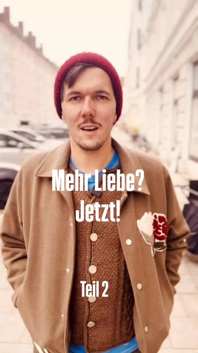 Wir haben gefragt. Viele Antworten. Eine Sehnsucht.
Mehr Liebe? Hätten da was. 📖 Lieb mich heiß an kalten Tagen 💛
Ein Gedichtband für kalte Tage!

#mehrliebe #wärme #ehrlichsein #gedichtband #reiwas