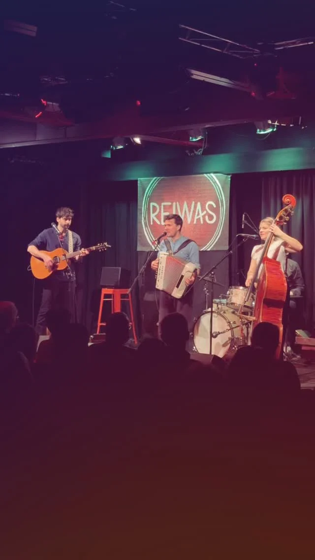 So fühlt sich‘s o. Mit euch.

#champagner #live #freiermensch #mundartfolk #miteich