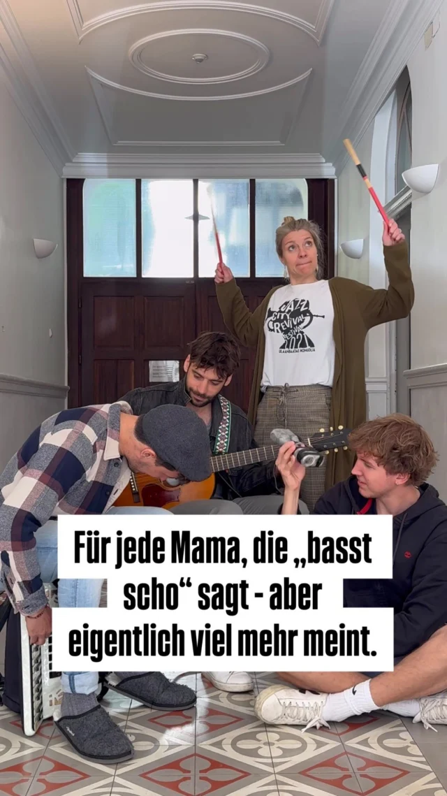Heuer kein langer Anruf nötig. Schicks ihr einfach ❤️
🎶 Danke dir 🎶 

#muttertag #mundartfolk #dankedir #akustisch #gitarre