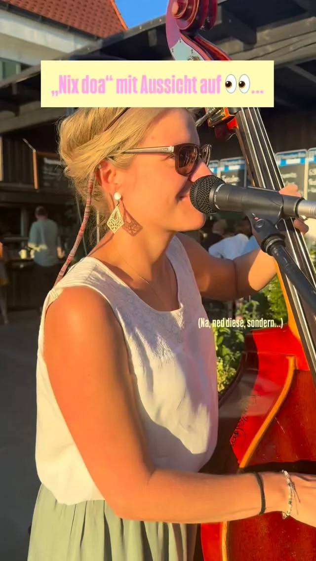 Gibt’s an schöneren Ort für „Nix doa“? ☀️ 🍻 🎶 
Biergarten, See und bissl Musik. 
#reiwas #nixdoa #dahoam #biergarten #livemusik