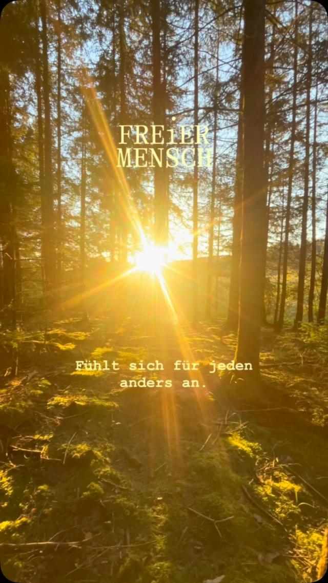 Frei sein schaut für jeden anders aus.
Zum Glück.
FREIER MENSCH.
Und weil uns der Gedanke so gut gefällt, gibt’s ihn bald auch zum Anziehen. 😉
#neuermerch #freiermensch #jederistanders #reiwas